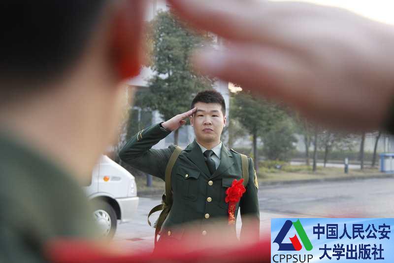 按住Ctrl键+鼠标滚轮缩放