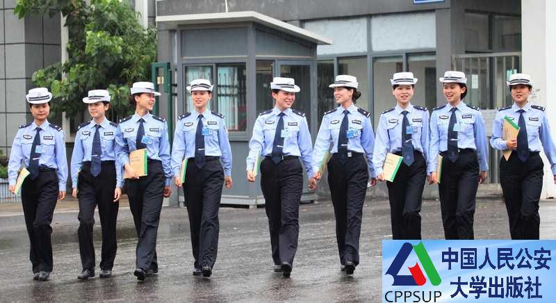 按住Ctrl键+鼠标滚轮缩放